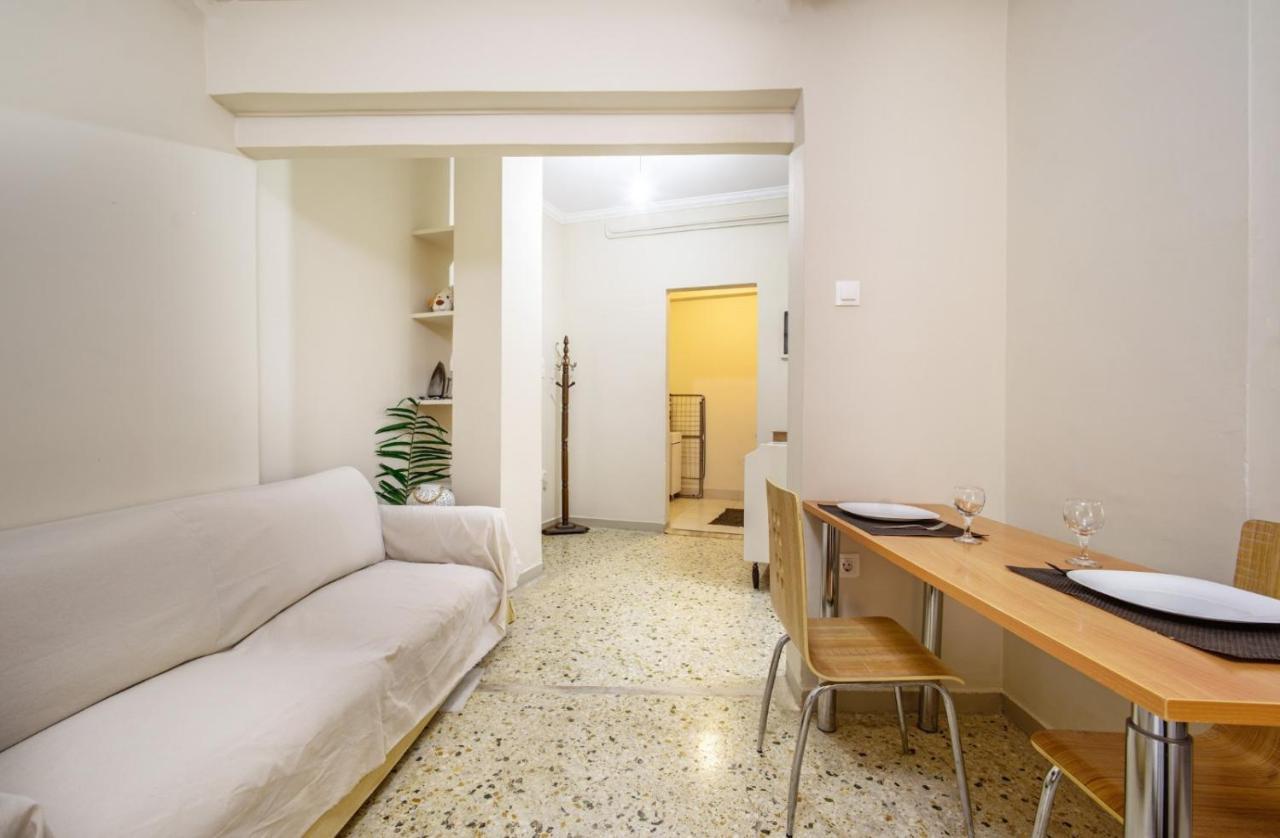 Filopappou Decent Apartment เอเธนส์ ภายนอก รูปภาพ