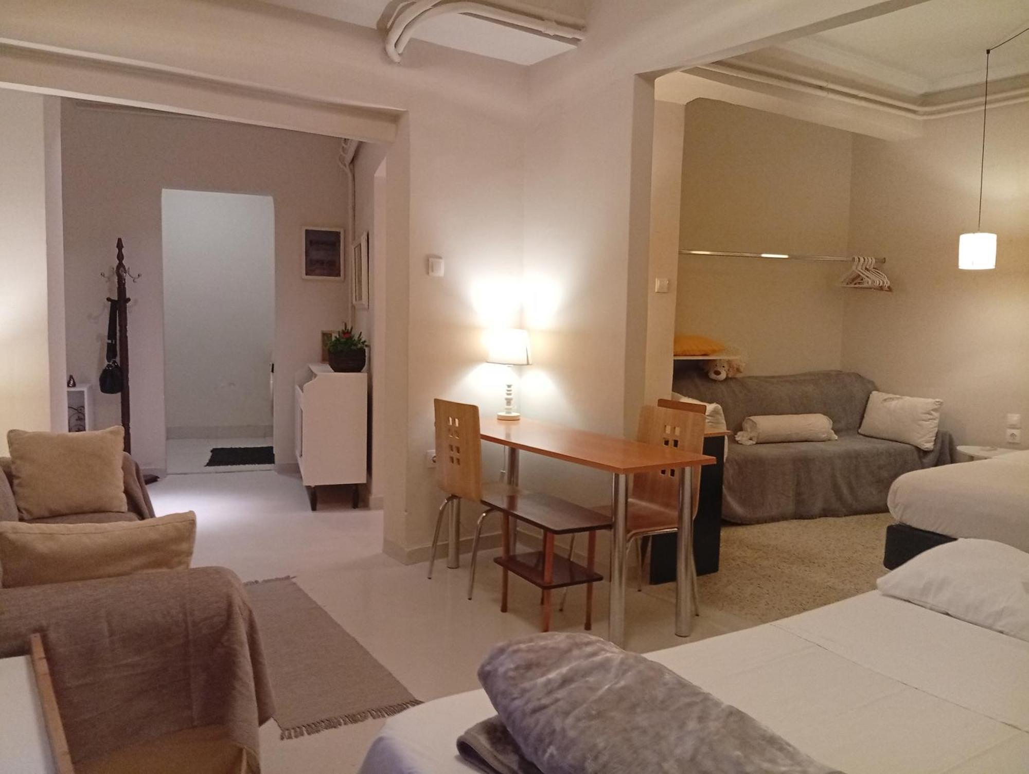 Filopappou Decent Apartment เอเธนส์ ภายนอก รูปภาพ