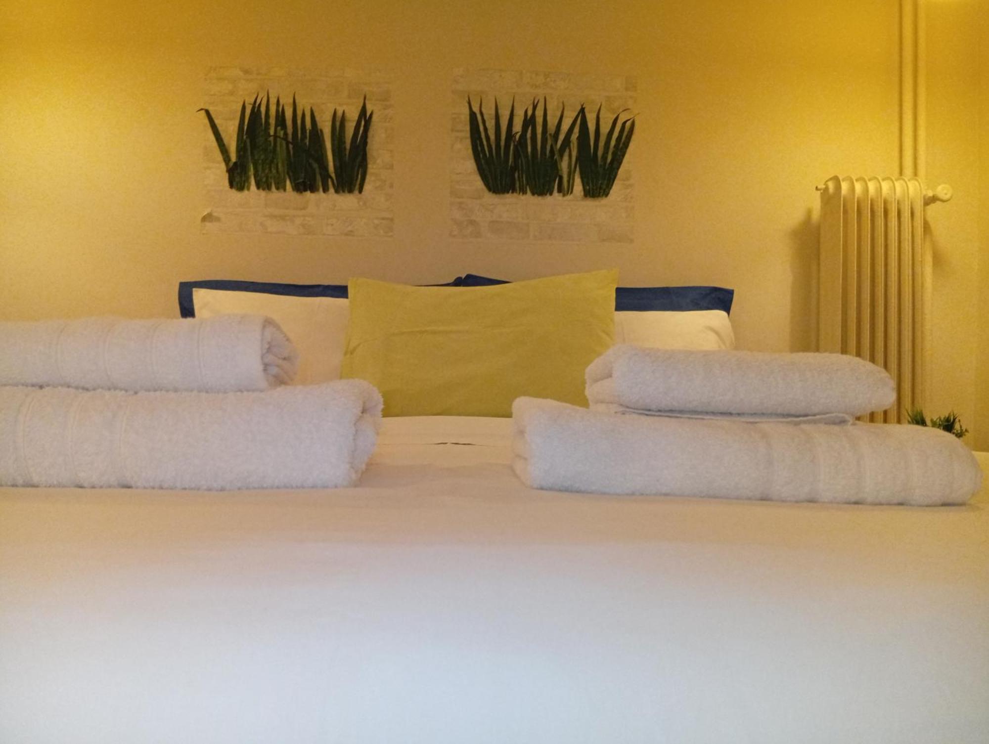 Filopappou Decent Apartment เอเธนส์ ภายนอก รูปภาพ